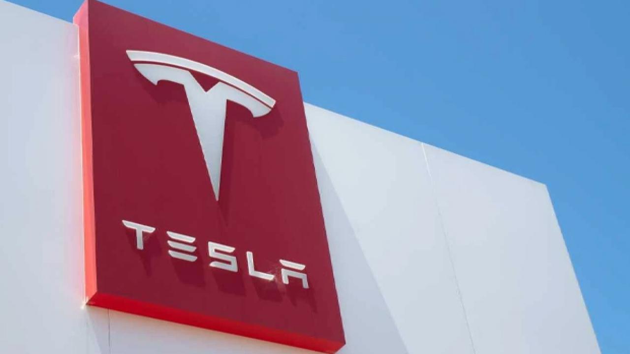 Tesla duyurdu! Türkiye'de sarj fiyatlarına zam geldi