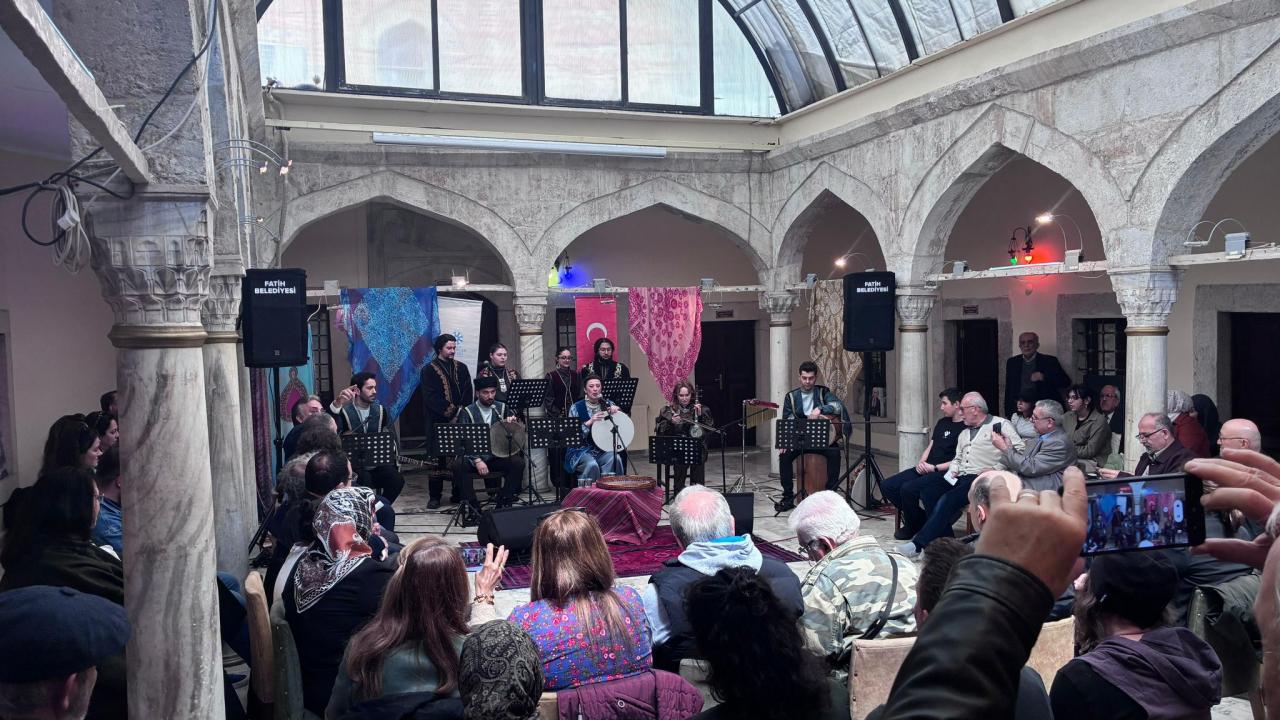 Türk Dünyası Musiki ve Şiir Şöleni TYB İstanbul’da gerçekleştirildi