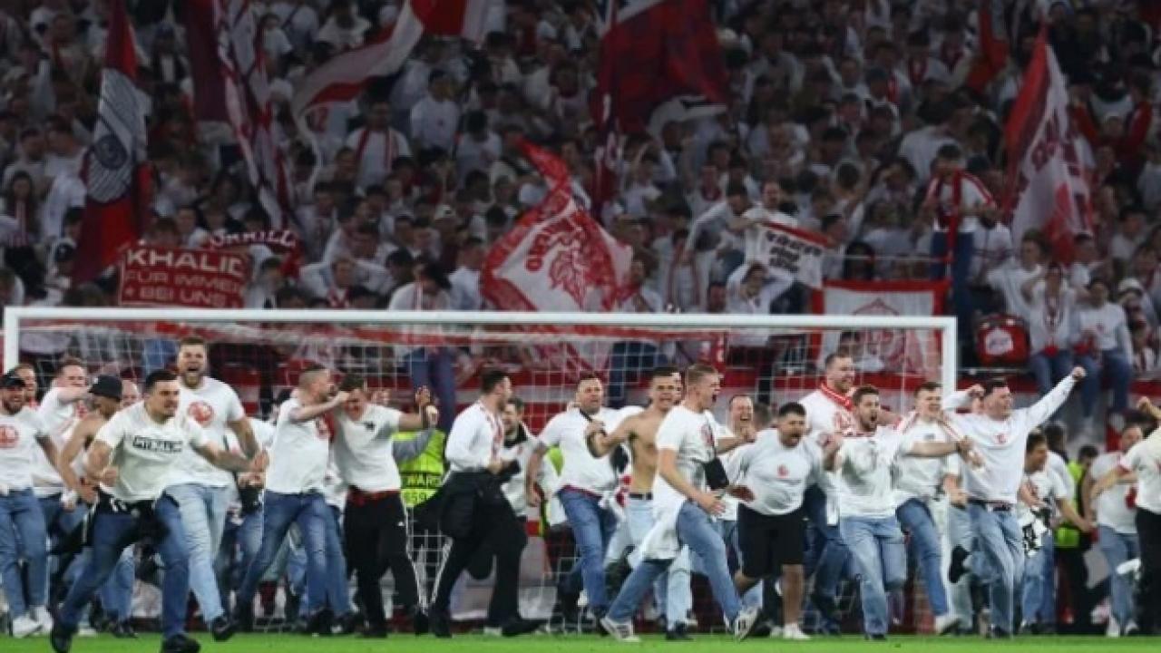 Avrupa'da gecenin olayı! 'İstanbul' bileti sonrası saha karıştı