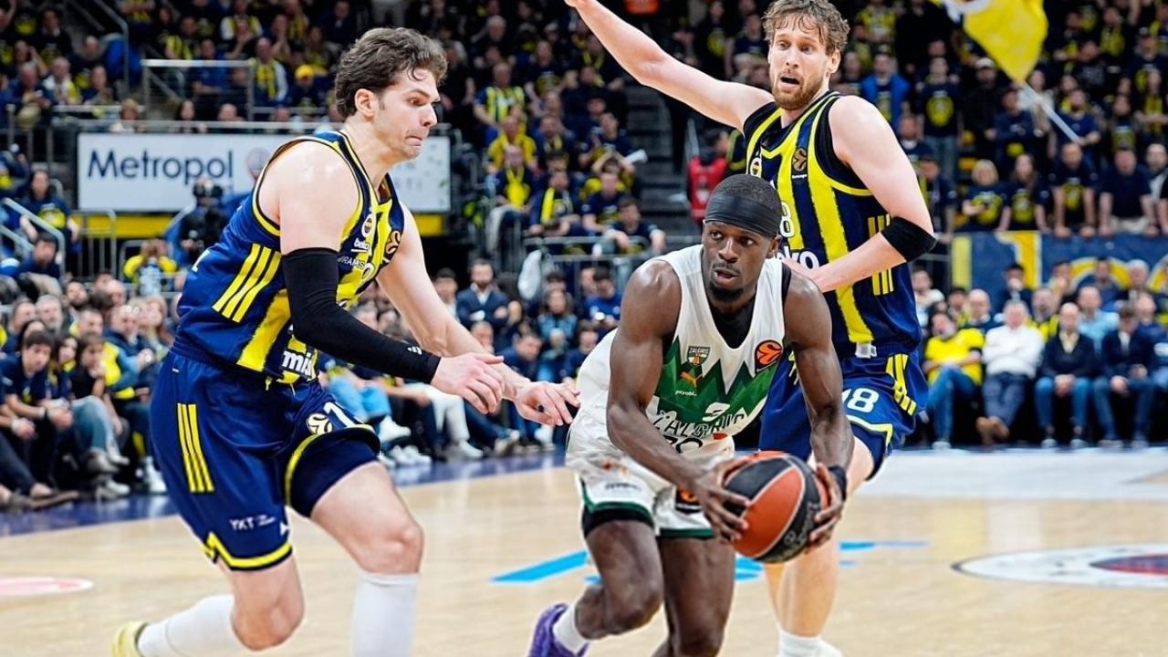 Fenerbahçe Beko kaybetti! Seri 2-1’e geldi