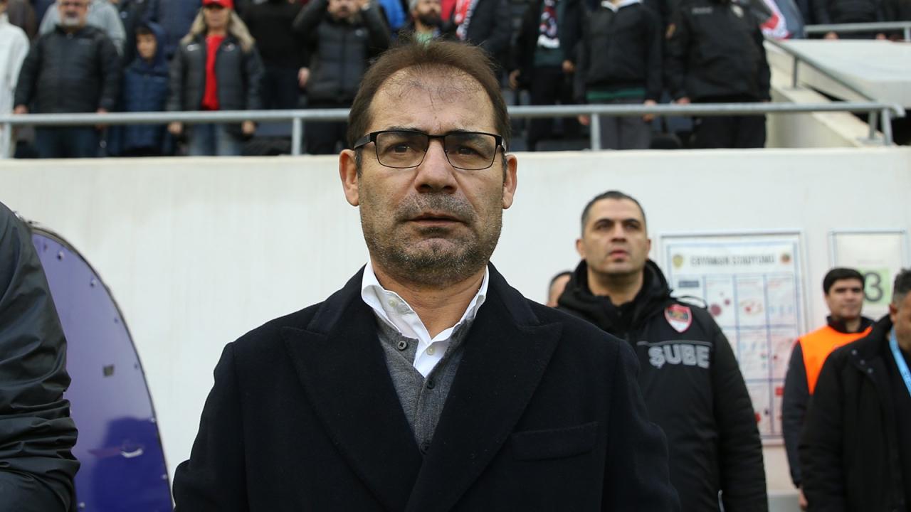Gençlerbirliği Volkan Demirel'in yerine ayağa kalkmadığı için gönderilen hocayı getiriyor