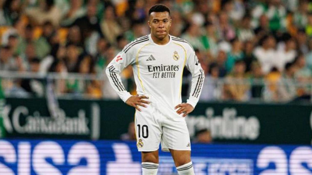 Real Madrid taraftarı imza kampanyası başlattı! Milyonlarca kişi yıldız ismi istemiyor
