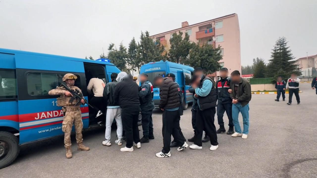 Sakarya'da dolandırıcılık operasyonu: 12 tutuklama