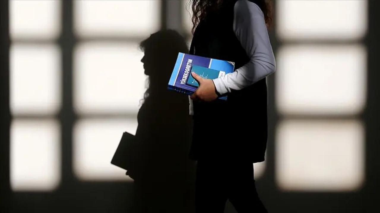 Sınavdan 40 aldı, hocasını dava etti! Notu yükseldi