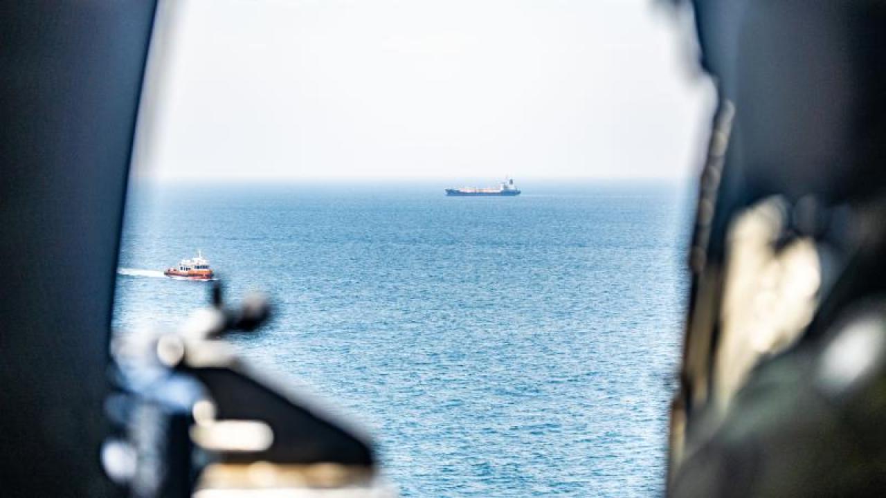 CENTCOM’dan Hürmüz açıklaması: Ticari gemilere yakın gözetim