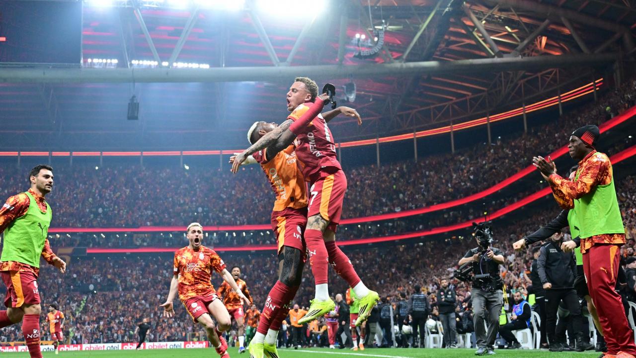 Galatasaray'dan milyonların beklediği haber geldi!