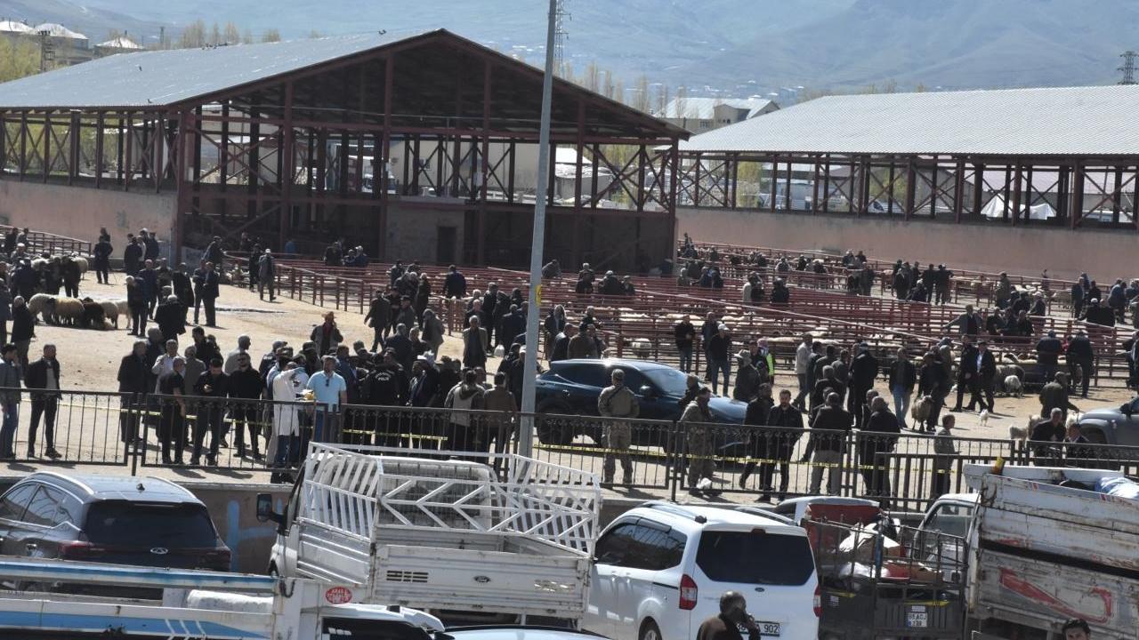 Hayvan pazarında silahlı kavga; 1 ölü, 13 yaralı