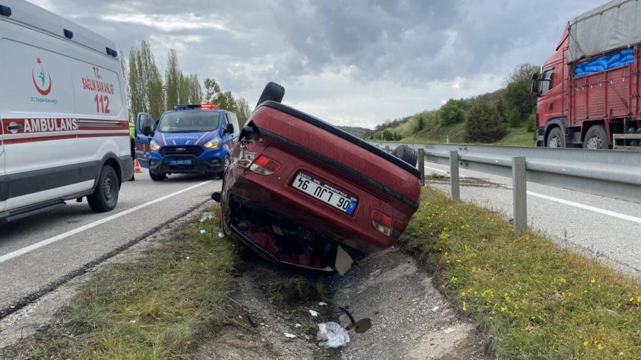 Çorum’da otomobil takla attı: 5 yaralı