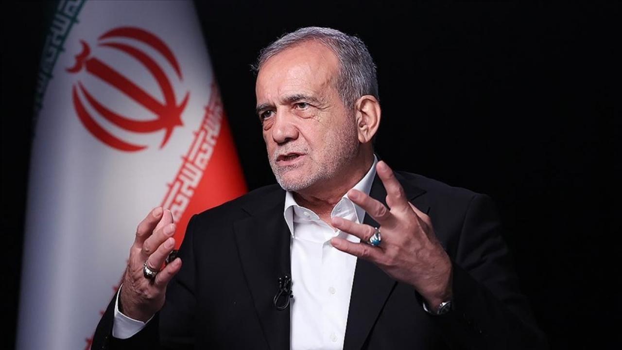 Pezeşkiyan: Düşman ekonomimizi bozmak istiyor