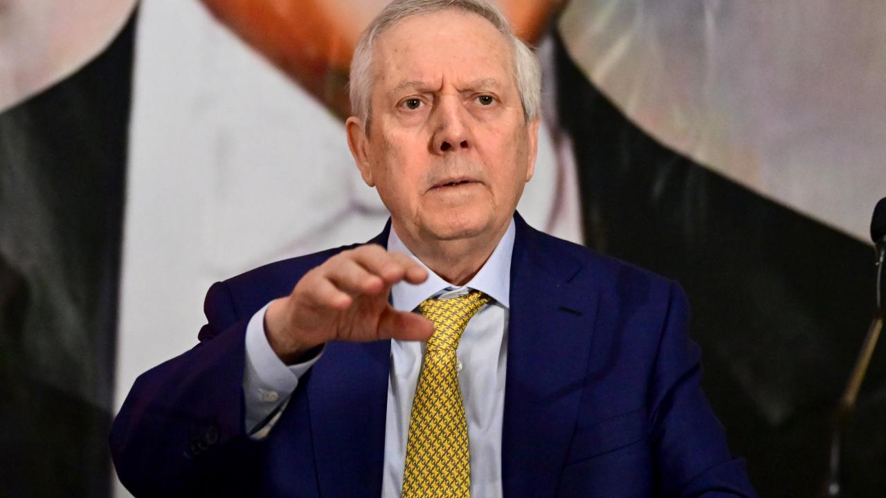 Aziz Yıldırım'dan forvet açıklaması! "Bu gece yarısı..."