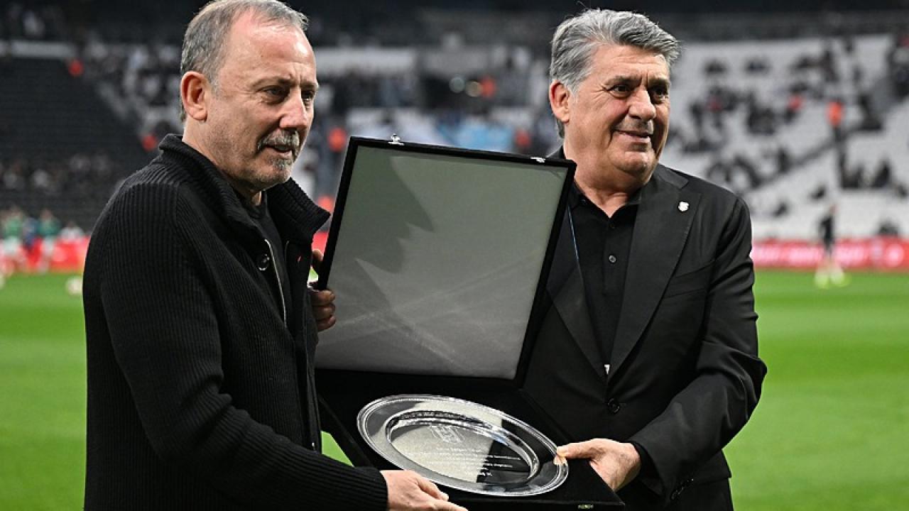Beşiktaş'ta kritik zirve! Serdal Adalı, Sergen Yalçın'la görüşecek: Ya tamam ya devam...