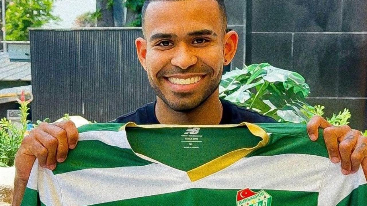Bursaspor 4 yıl sonra ilk kez yabancı oyuncu transfer etti Bursaspor 4 yıl sonra ilk kez yabancı oyuncu transfer etti