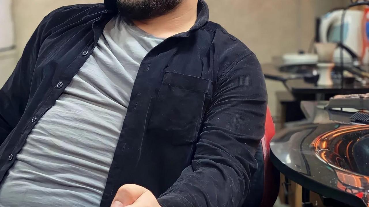 Cami önünde başından vurulmuş halde ölü bulundu