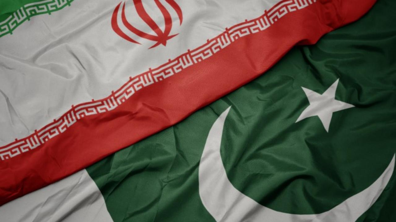 İran İçişleri Bakanı Pakistanlı mevkidaşıyla bir araya geldi
