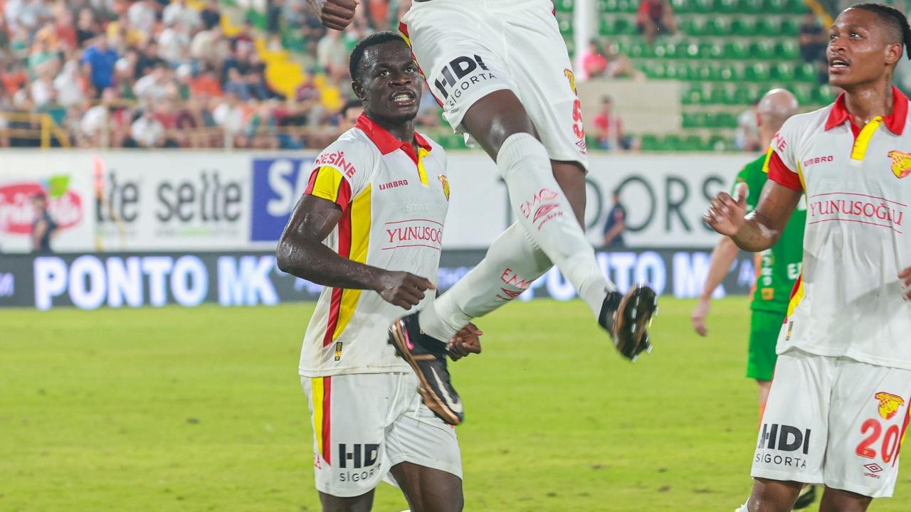 Süper Lig ekibinde ayrılık! Oyuncuya veda edildi