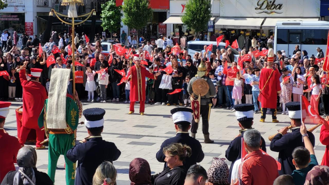 573 yıllık gurur: İstanbul’un dört bir yanında fetih coşkusu