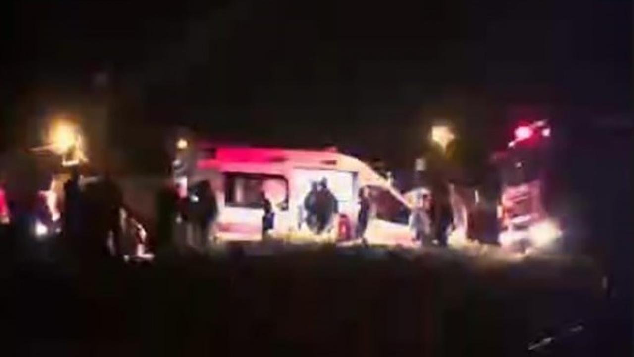 Batman’da otomobil şarampole yuvarlandı: 3’ü ağır 4 yaralı Batman’da otomobil şarampole yuvarlandı: 3’ü ağır 4 yaralı