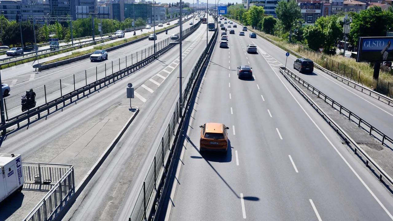 İstanbul trafiğinde bayram sakinliği! Yoğunluk yüzde 31’e düştü İstanbul trafiğinde bayram sakinliği! Yoğunluk yüzde 31’e düştü