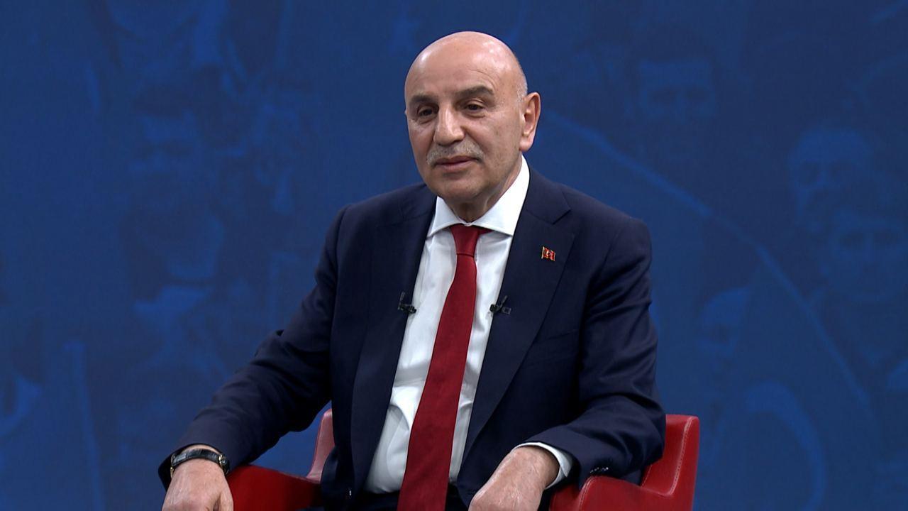 Turgut Altınok’tan belediyeye çağrı: Bu yanlıştan acilen dönülmeli Turgut Altınok’tan belediyeye çağrı: Bu yanlıştan acilen dönülmeli