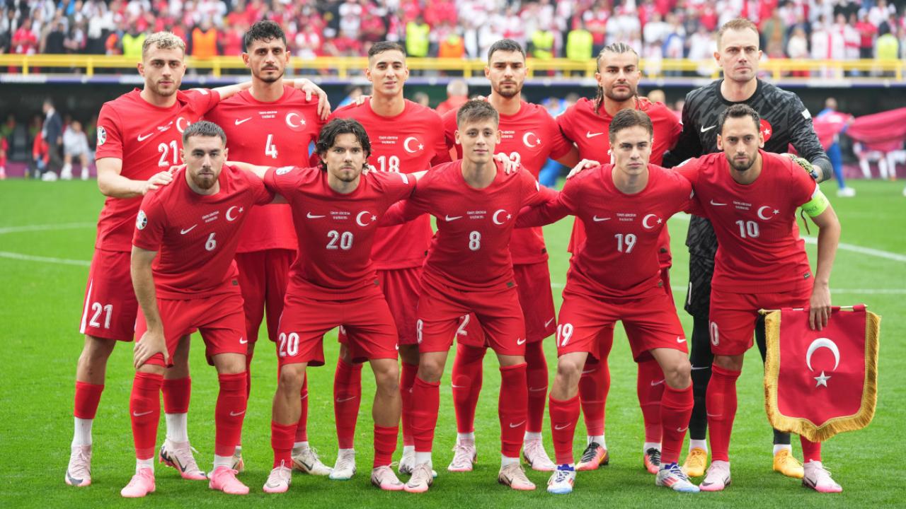 Tartışmalara neden olmuştu! İşte Türkiye’nin Dünya Kupası maçlarını gece oynama sebebi Tartışmalara neden olmuştu! İşte Türkiye’nin Dünya Kupası maçlarını gece oynama sebebi