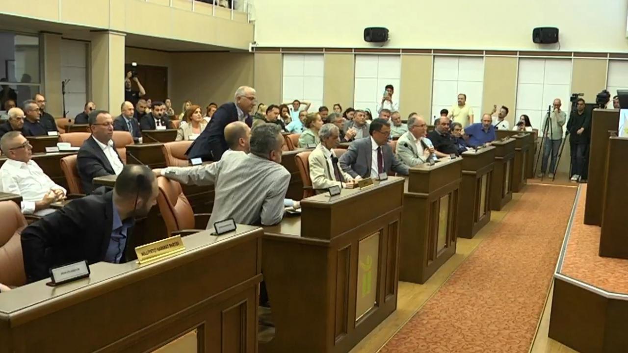 Belediye meclisini karıştıran iddia! Apar topar oturumu kapattılar