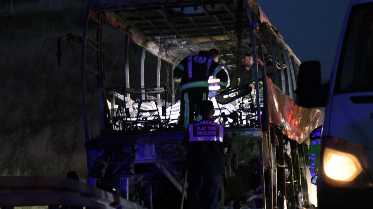 Denizli-Aydın Otoyolu’ndaki Feci Kaza: 8 Kişi Hayatını Kaybetti