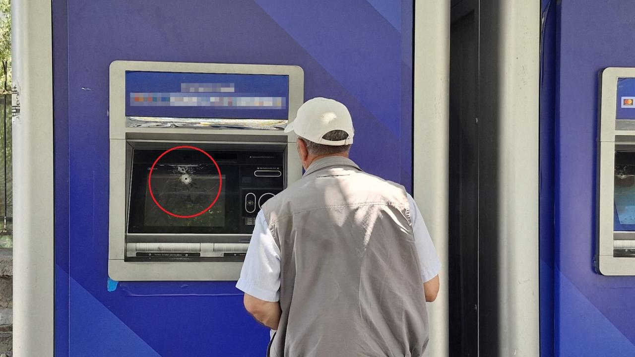 Koç Holding’e yönelik saldırılara bir yenisi eklendi! Bu kez ATM kurşunlandı