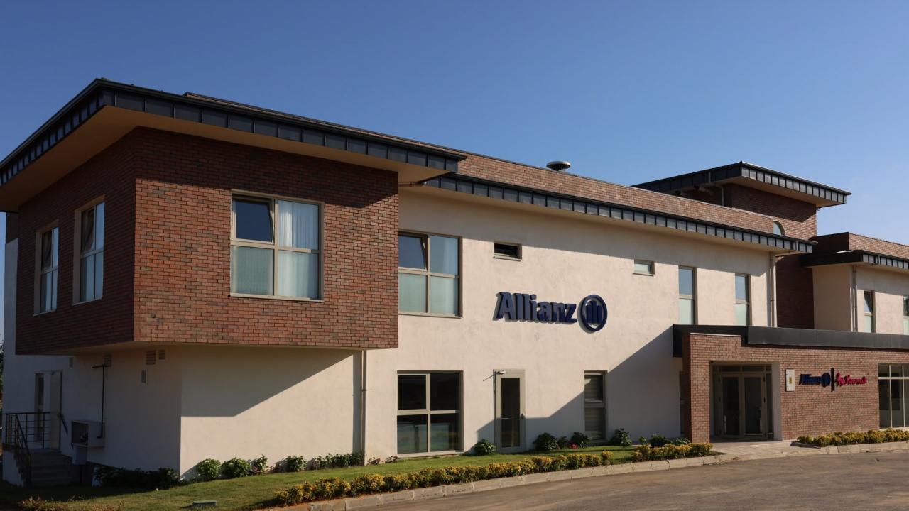 Allianz’ın desteğiyle Koruncukköy Bolluca’da inşa edilen kız öğrenci yurdu kapılarını açtı