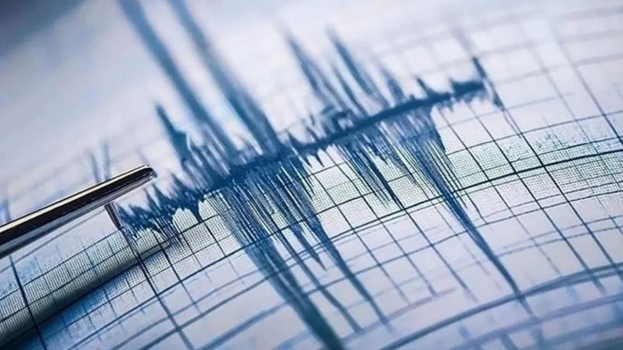 Endonezya'da meydana gelen 6.7 büyüklüğündeki deprem sonrası herhangi bir can ve mal kaybı bildirilmediği açıklandı.