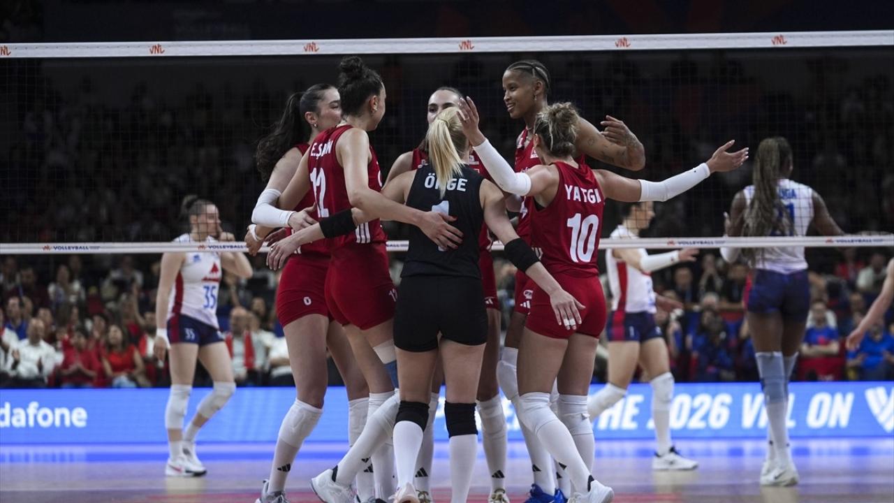 Milli Takım, Fransa’yı 3-0’la geçti