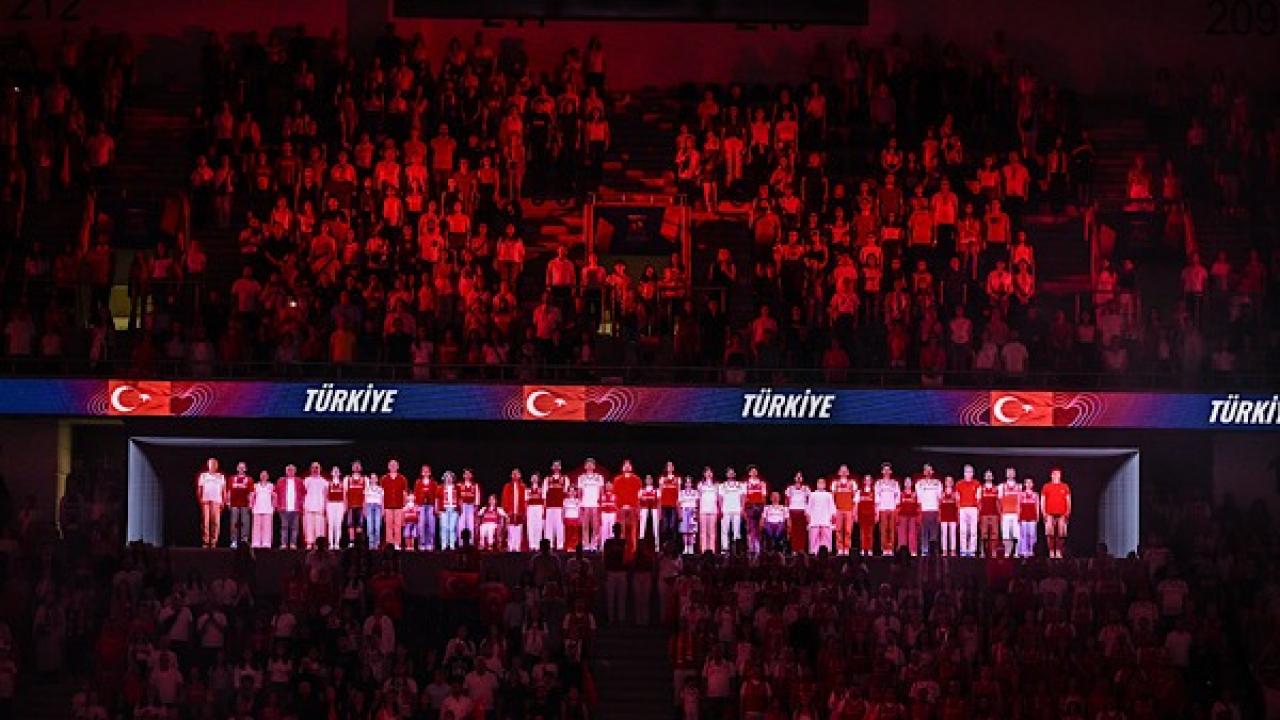 Vodafone’dan Voleybol Milletler Ligi’nde millilere hologram tribünden destek Vodafone’dan Voleybol Milletler Ligi’nde millilere hologram tribünden destek