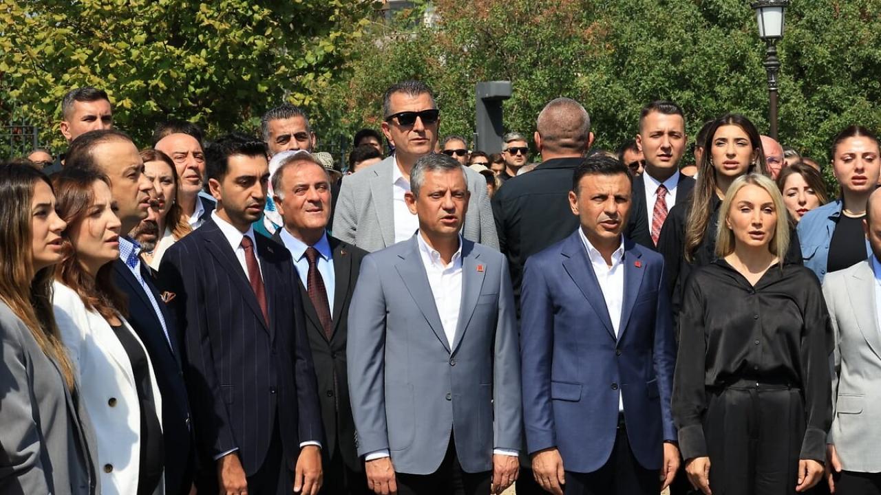 CHP İstanbul’da isyan çıktı, bir başkan ayrılık ateşini yaktı