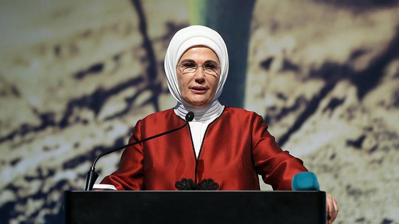Emine Erdoğan Sıfır Atık sergisi paylaşımı