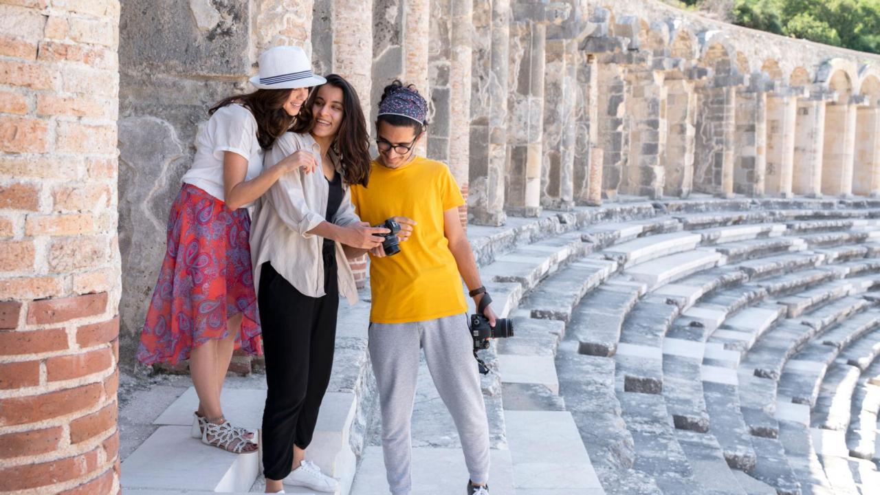 Gençlere ücretsiz Müzekart dönemi başladı! İşte başvuru şartları Gençlere ücretsiz Müzekart dönemi başladı! İşte başvuru şartları