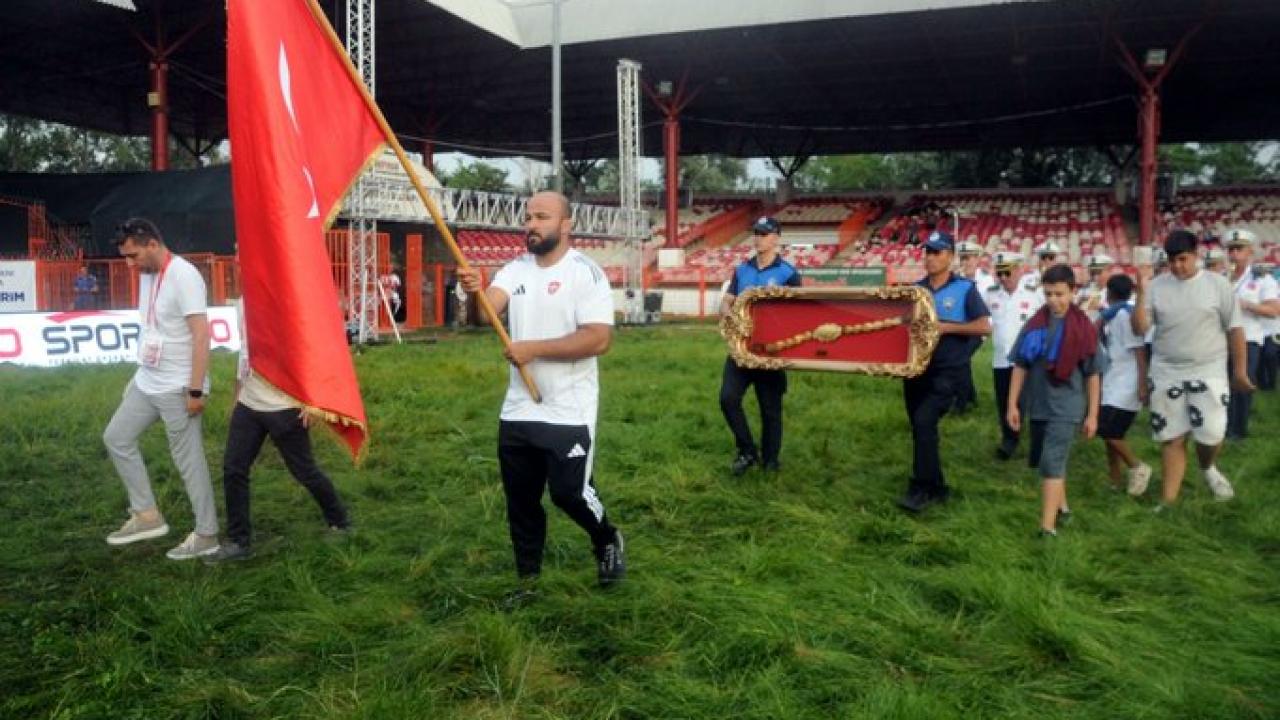 Kırkpınar Festivali’nde 90’lar Türkçe pop konseri düzenlendi