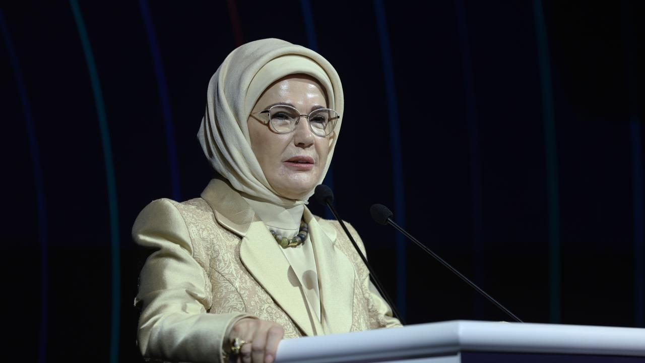 Emine Erdoğan, Srebrenitsa Soykırımı’nda hayatını kaybedenleri andı