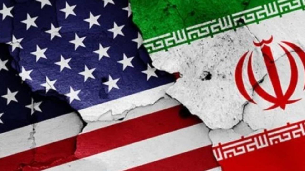 İran Dışişleri Bakanı Abbas Arakçi konuşma yaparken