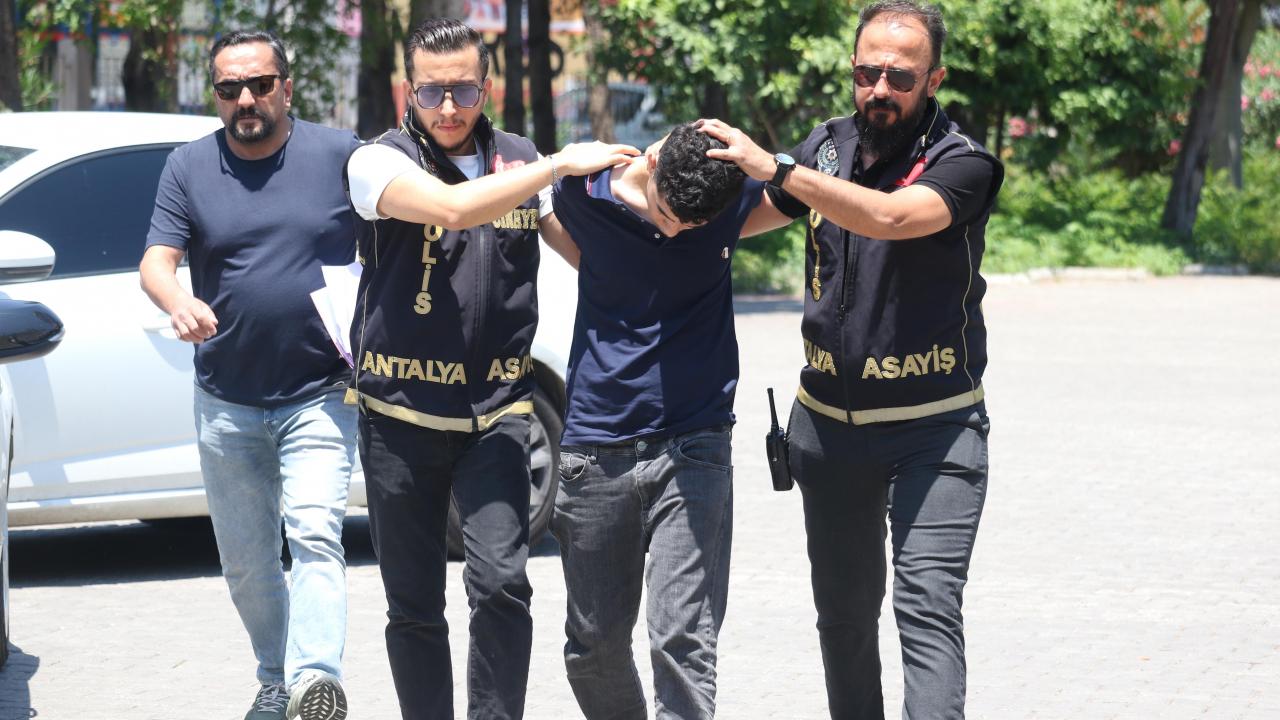 ‘İçine şeytan girdi’ deyip, boğmaya kalkıştığı ablası 9 gün sonra öldü ‘İçine şeytan girdi’ deyip, boğmaya kalkıştığı ablası 9 gün sonra öldü