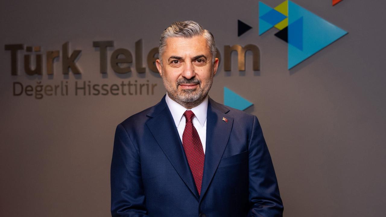 Türk Telekom’dan KKTC’ye fiber, Türkiye’ye yerli akıllı telefon hamlesi
