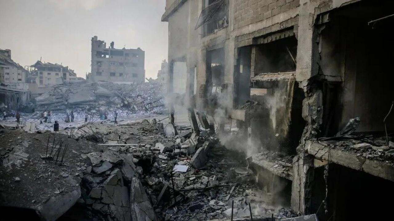 Gazze'de bir binadan iki aileye ait 99 ceset çıkarıldı