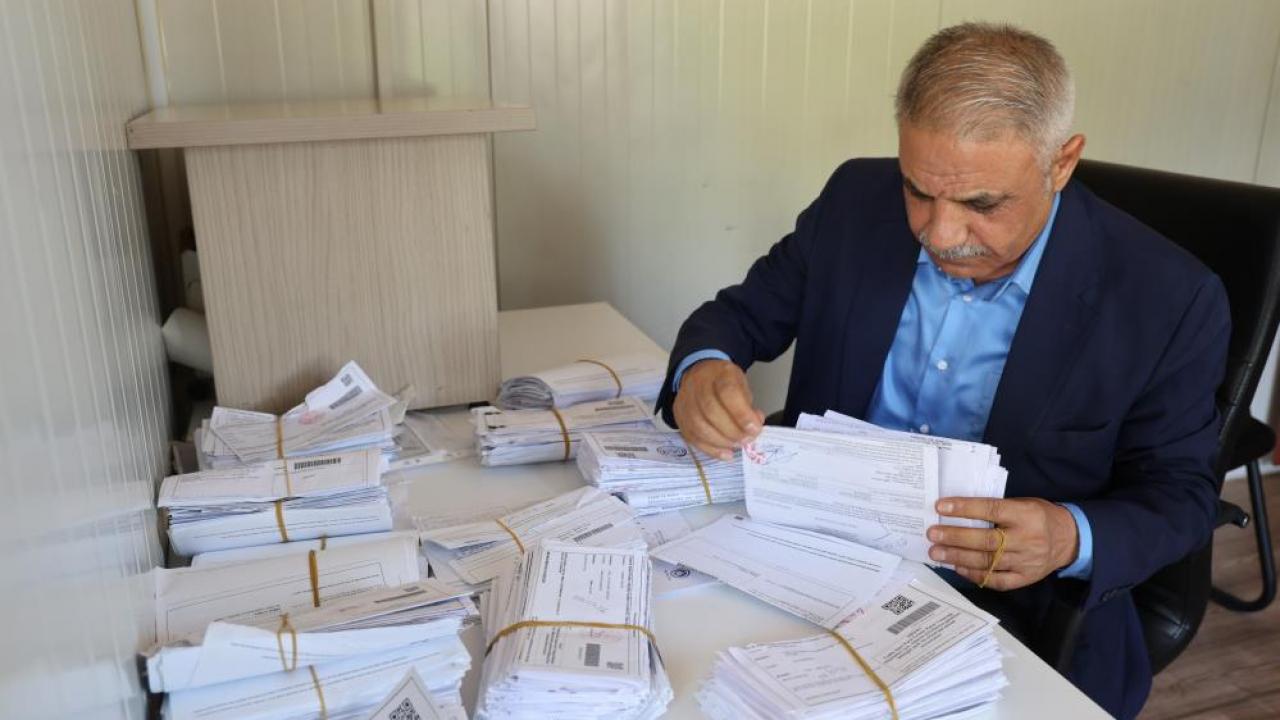 Türkiye’nin en büyük mahallesinin muhtarı: ‘Günde 15 boşanma tebligatı geliyor’