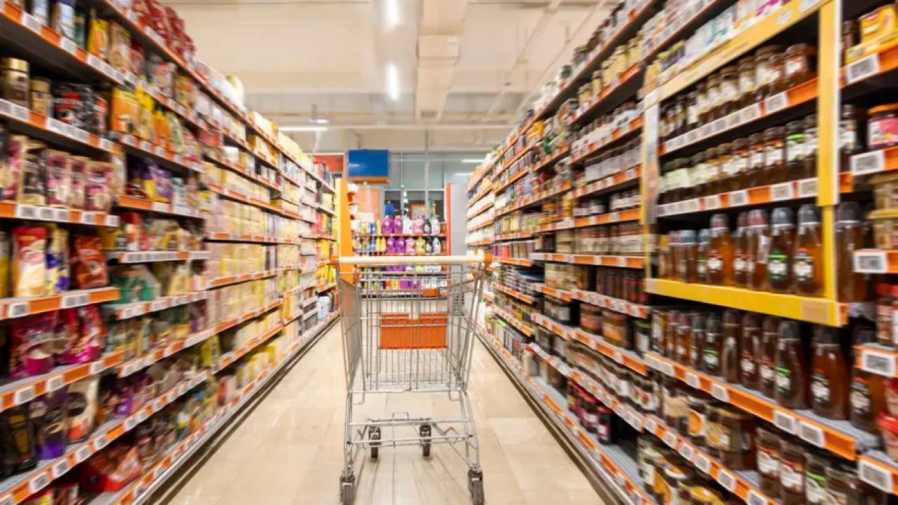 Dev market satılmıştı: Onlarca şubesi kapatılıyor! Son nokta koyuldu