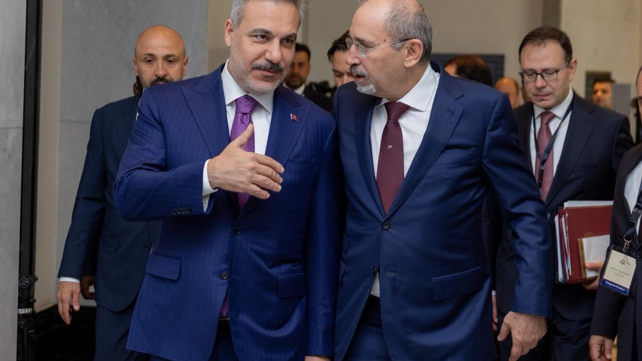 Ankara-Amman hattında diplomasi trafiği! Fidan, Ürdünlü mevkidaşıyla bir araya geldi