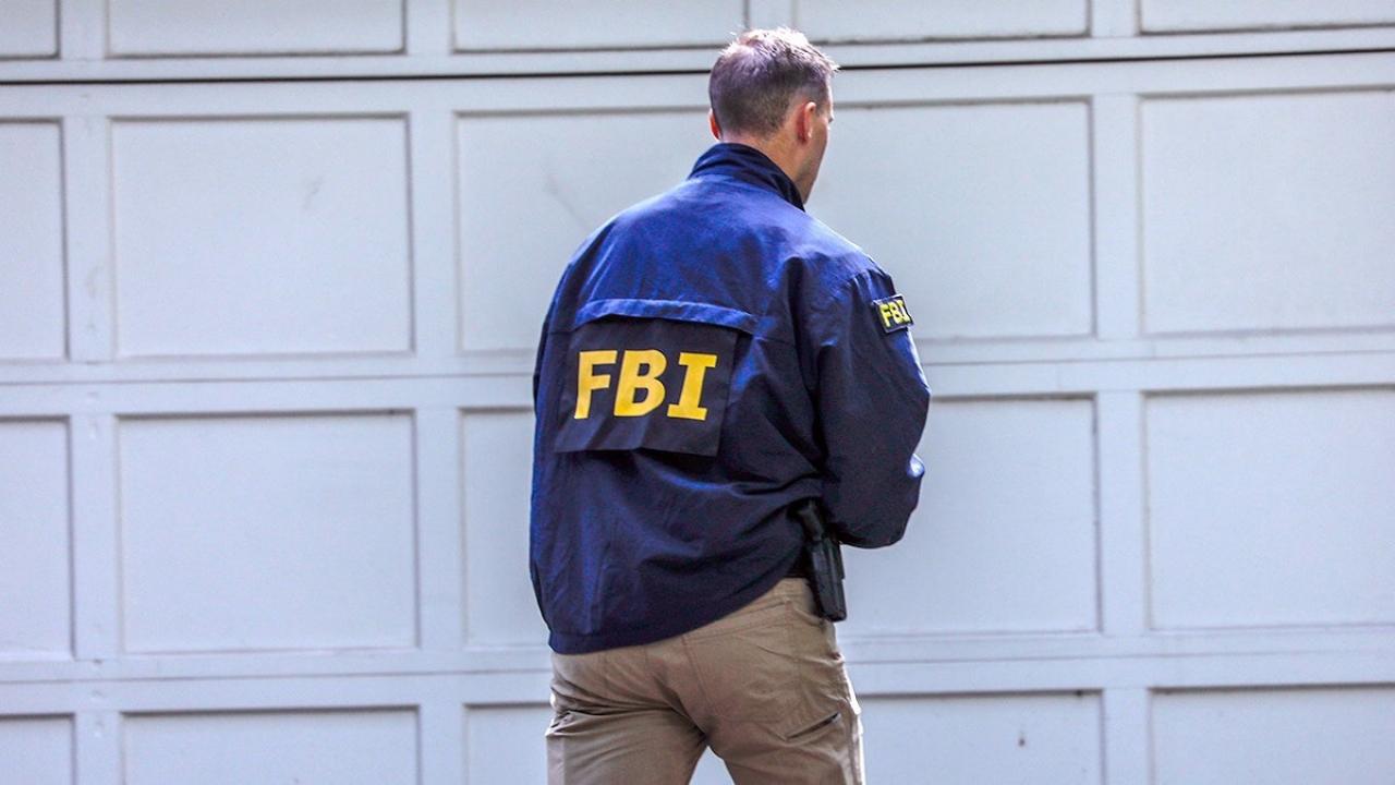 FBI ajanına zimmete para geçirme soruşturması