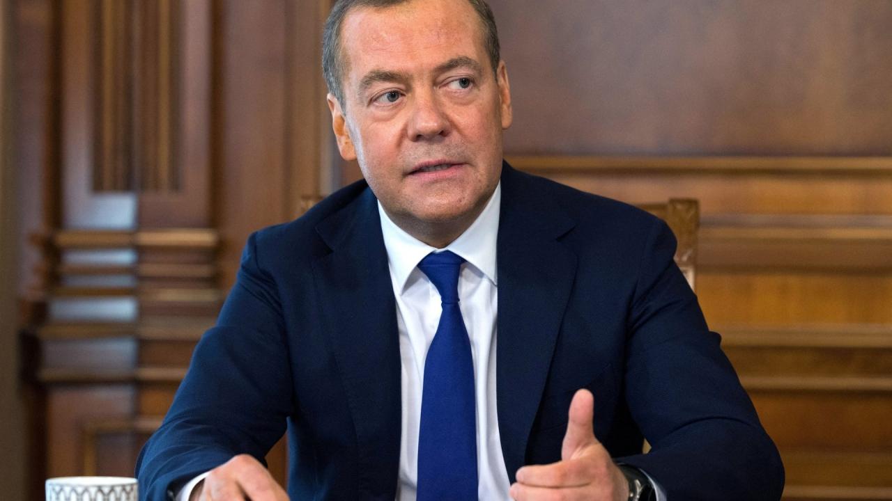 Medvedev: Rusya’nın ulusal çıkarları her şeyden önemlidir