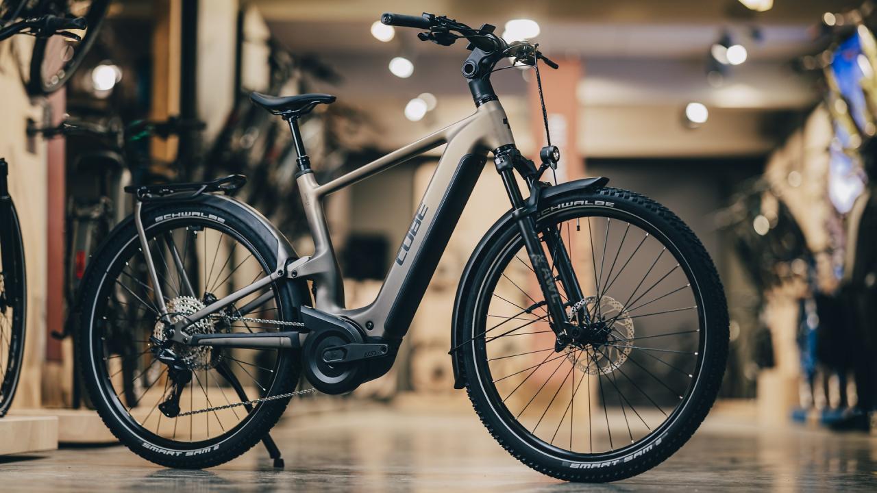 Tek şarjla 275 kilometre gidiyor! Yeni elektrikli bisiklet tanıtıldı