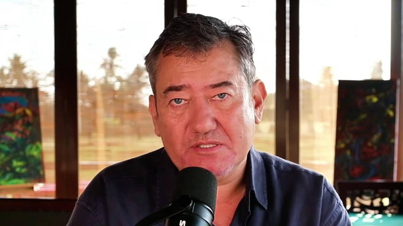 Vasiyetinde 'Beni gömmeyin, yakın' dedi: Serdar Akinan hangi hastalığa yakalandı?