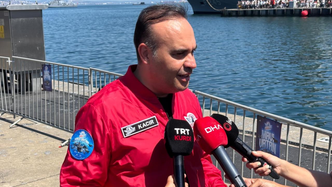 Bakan Kacır, Milli uçak gemisi için tarih verdi!