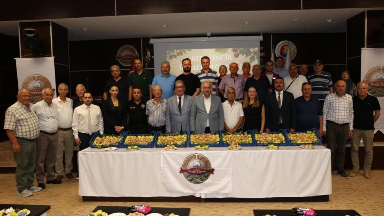 Sezonun ilk kuru inciri 600 TL'den alındı