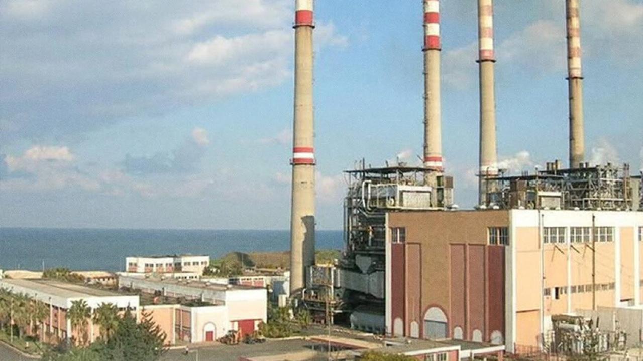 Suriye'de termik santralde patlama: Ölüler var